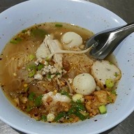 เมนูของร้าน ก๋วยเตี๋ยวลูกชิ้นปลานายเตี้ย อ่อนนุช