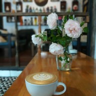 เมนูของร้าน บ้านศิลป์ ลาภิน วัดร่องขุ่น