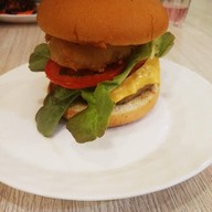เบอร์เกอร์ พิษณุโลก Oops Burger Bar พิษณุโลก