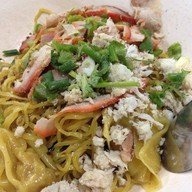 เมนูของร้าน สหชัย บะหมี่เกี๊ยวปู หมูแดง