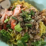 เมนูของร้าน สหชัย บะหมี่เกี๊ยวปู หมูแดง