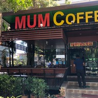 หน้าร้าน Mum Coffee