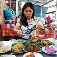 บรรยากาศ ส้มตำหลังญส