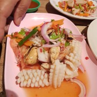 เรื่องของลาบ ณ สันติธรรม