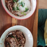 โด่ง ก๋วยเตี๋ยวเรือสมัยนิยม สาขา 1 ประชาสโมสร