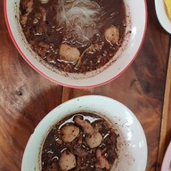 โด่ง ก๋วยเตี๋ยวเรือสมัยนิยม สาขา 1 ประชาสโมสร