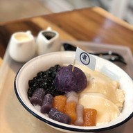 เมนูของร้าน YUN - Taiwanese Fusion Dessert Cafe Saintlouis 3