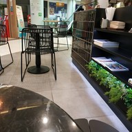 บรรยากาศ Mafia Coffee จตุรัสจามจุรี