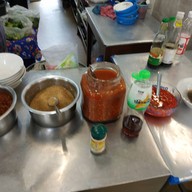 หน้าร้าน ลุงเหนอ ก๋วยเตี๋ยวทรงเครื่อง