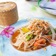 ลุงป้า อีสานกันเอง ปทุมธานี