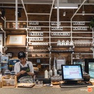 บรรยากาศ CORO Field Cafe เอสพลานาด รัชดา