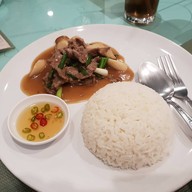 เมนูของร้าน Meedee Sriracha