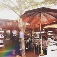 Sweet Mustache Coffee & Dessert