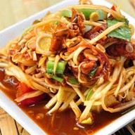 เมนูของร้าน ป้อม & บอลตำถาดดากระเบิด(ปลาร้าอุบล) อ่อนนุช 30