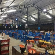 บรรยากาศ ท่าเคียนหมูกระทะ