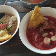ก๋วยเตี๋ยว ปั๊ม Pt พนัสนิคม