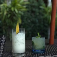 Sunbird Pool Bar Deevana Plaza Krabi