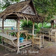 ครัวริมน้ำ บ้านสร้าง
