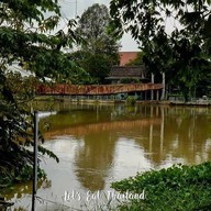 ครัวริมน้ำ บ้านสร้าง