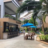Sunbird Pool Bar Deevana Plaza Krabi