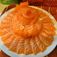 Hitomi Sushi Japanese Food