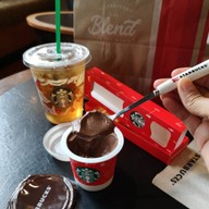 Starbucks อาคารบุญมิตร