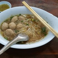 เมนูของร้าน ลูกชิ้นราชวัตร