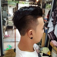 Sick barber&Sick s' nails พาน