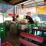 บรรยากาศ ลุงหงบก๋วยเตี๋ยวต้มยำ