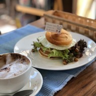 Princess cafe Sukhumvit 81