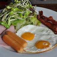 Rhino Restaurant @phuripai Villa