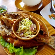 บ้านไม้ชายคลอง (บางกรวย)