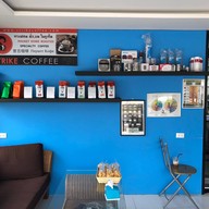 บรรยากาศ Strike Coffee Roaster