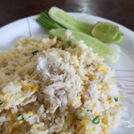 เมนูของร้าน พี่ต่าย ข้าวผัดปู ภูมิใจเสนอ