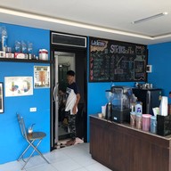 บรรยากาศ Strike Coffee Roaster