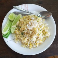เมนูของร้าน พี่ต่าย ข้าวผัดปู ภูมิใจเสนอ