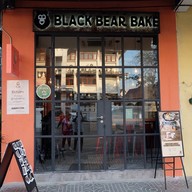 Black Bear Bake ท่าเตียน