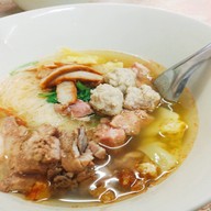 ก๋วยเตี๋ยวต้มยำชามใหญ่