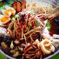 เมนูของร้าน ป้อม & บอลตำถาดดากระเบิด(ปลาร้าอุบล) อ่อนนุช 30