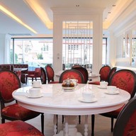 ใหญ่หูฉลาม