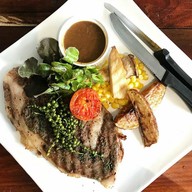 Chef Waan Cafe' & Steak