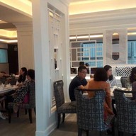 ใหญ่หูฉลาม