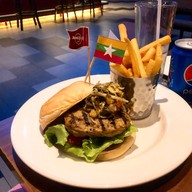 เมนูของร้าน Hard Rock Cafe Yangon