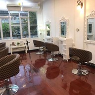 B NE' Professional Salon​