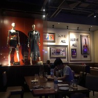 บรรยากาศ Hard Rock Cafe Yangon