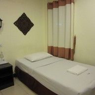 โรงแรมบ้านฝาง