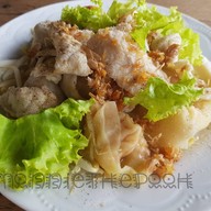 เมนูของร้าน ร้านก๋วยเตี๋ยวปลา เกี๊ยวกุ้งสด