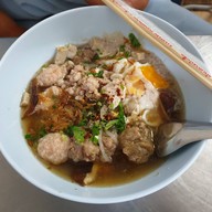 เมนูของร้าน ก๋วยจั๊บญวน อุบล