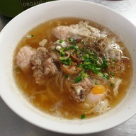 เมนูของร้าน ก๋วยจั๊บญวน อุบล