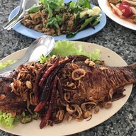 เมนูของร้าน ไก่ย่างมิตรภาพ เขาสวนกวาง